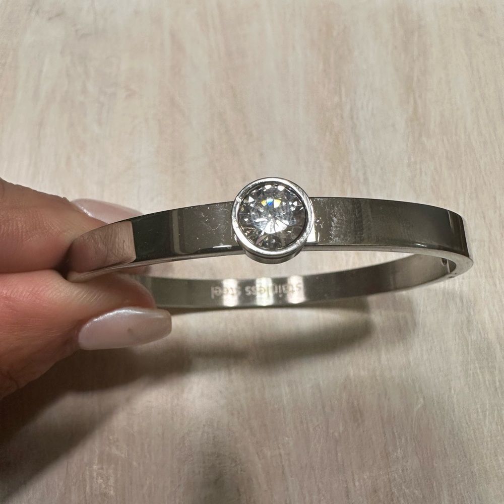 Solitaire Gem Bangle - image 4